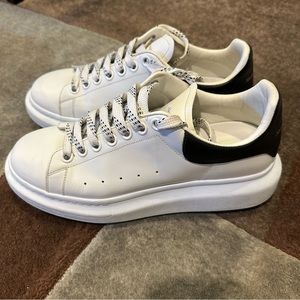 Alexander McQueen Oversized Sneakers in Men IT40.5/US 7.5  fits women US 9